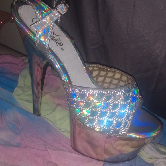 Pleaser Shoes - Beautiful Holographic Chrome stiletto
